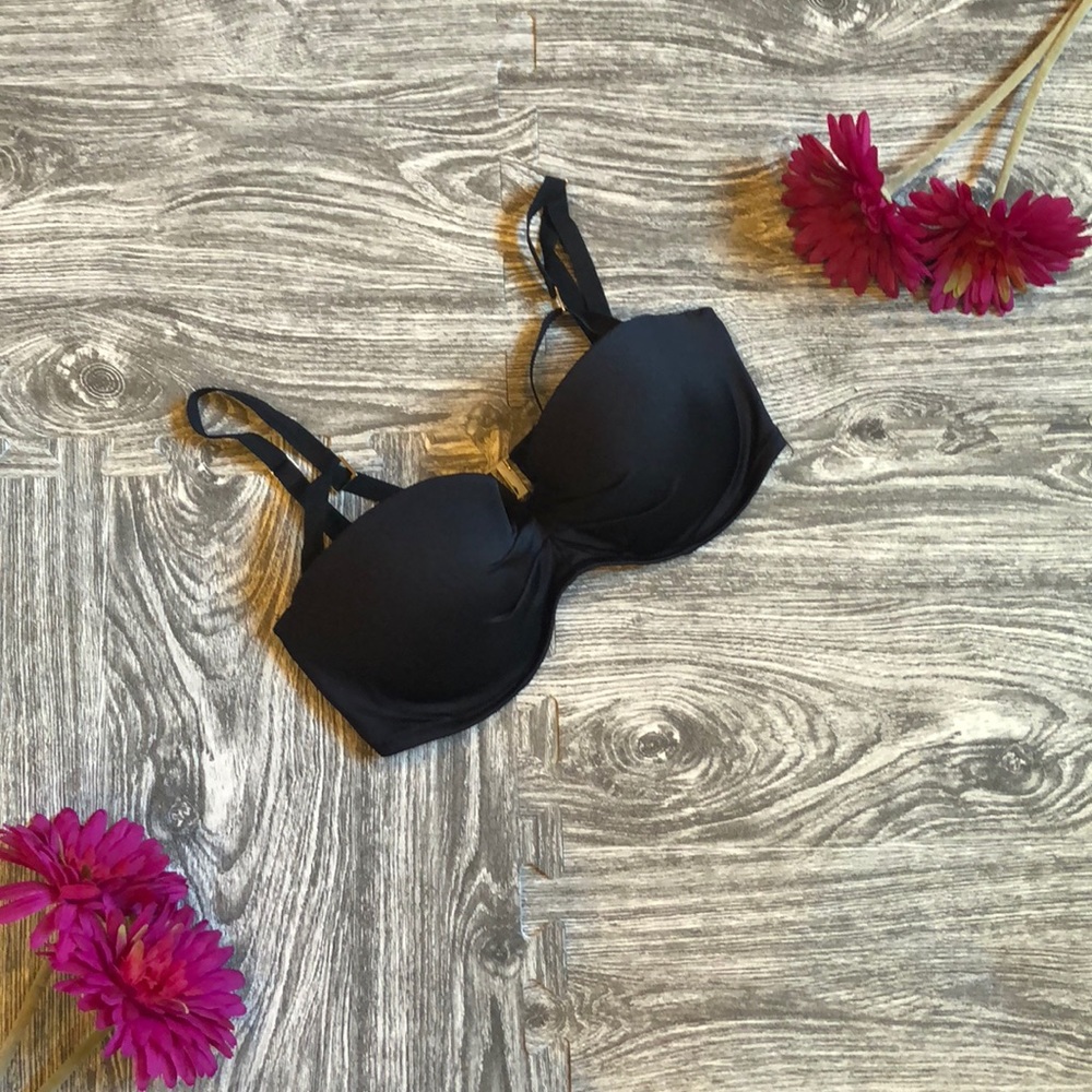 💕3 for $30💕 Black Victoria Secret Bikini Top